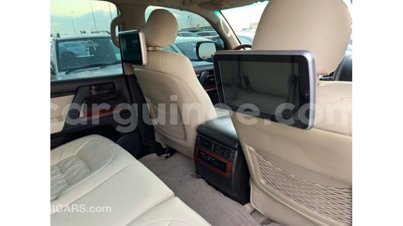 Big with watermark toyota land cruiser conakry import dubai 4299