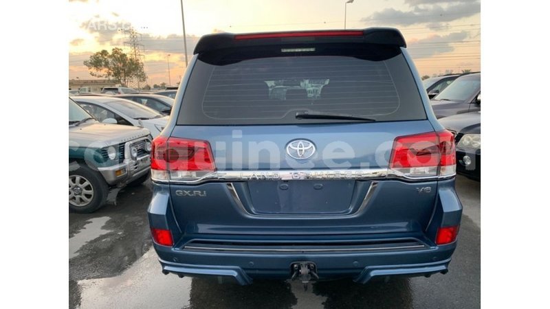 Big with watermark toyota land cruiser conakry import dubai 4299