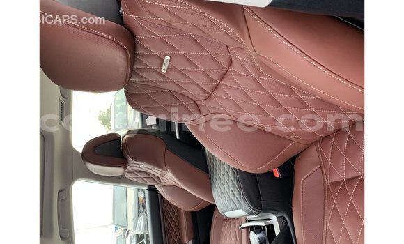 Acheter Import Voiture Toyota Land Cruiser Noir à Import - Dubai, Conakry Acheter Import Voiture Toyota Land Cruiser Noir à Import - Dubai, Conakry