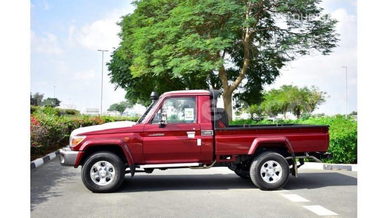 Big with watermark toyota land cruiser conakry import dubai 4308