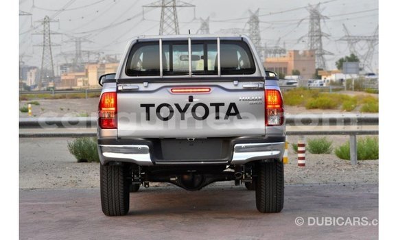 Buy Import Toyota Hilux Other Car in Import - Dubai in Conakry Buy Import Toyota Hilux Other Car in Import - Dubai in Conakry