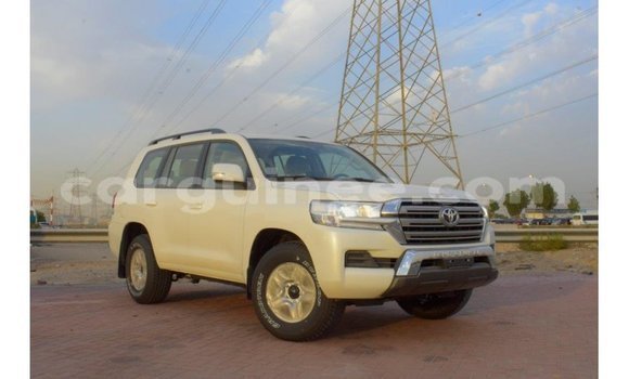 Buy Import Toyota Land Cruiser White Car in Import - Dubai in Conakry Buy Import Toyota Land Cruiser White Car in Import - Dubai in Conakry