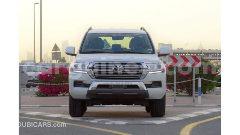 Big with watermark toyota land cruiser conakry import dubai 4324