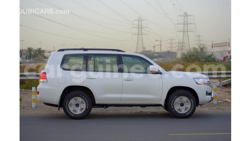 Big with watermark toyota land cruiser conakry import dubai 4324