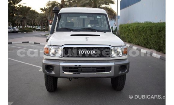 Buy Import Toyota Land Cruiser White Car in Import - Dubai in Conakry Buy Import Toyota Land Cruiser White Car in Import - Dubai in Conakry