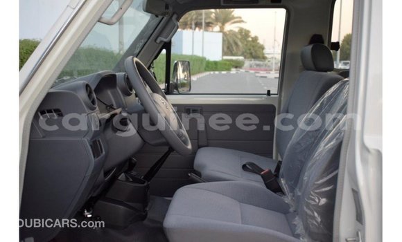 Buy Import Toyota Land Cruiser White Car in Import - Dubai in Conakry Buy Import Toyota Land Cruiser White Car in Import - Dubai in Conakry