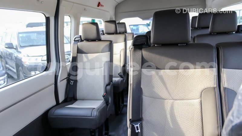 Big with watermark toyota hiace conakry import dubai 4328