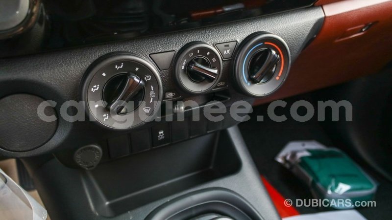 Big with watermark toyota hilux conakry import dubai 4329