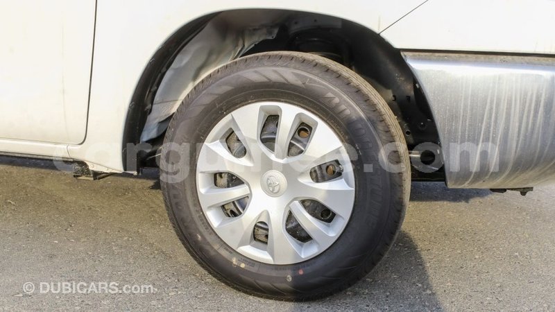 Big with watermark toyota hilux conakry import dubai 4329