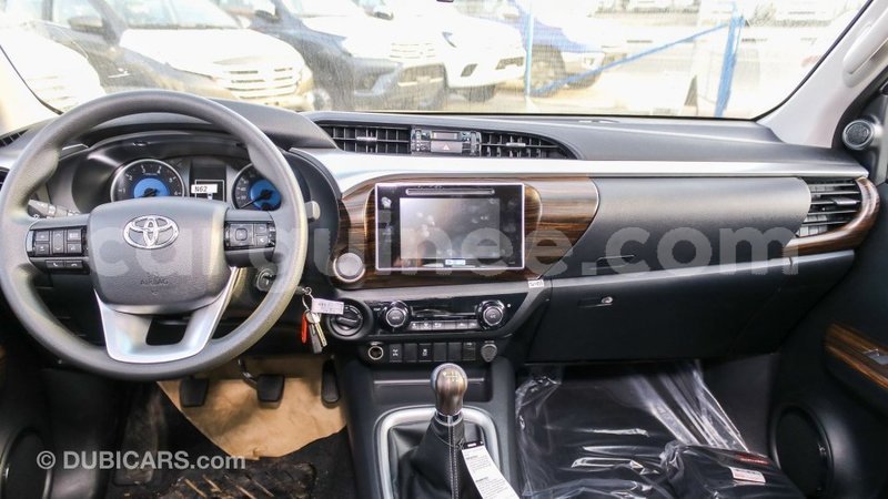 Big with watermark toyota hilux conakry import dubai 4330