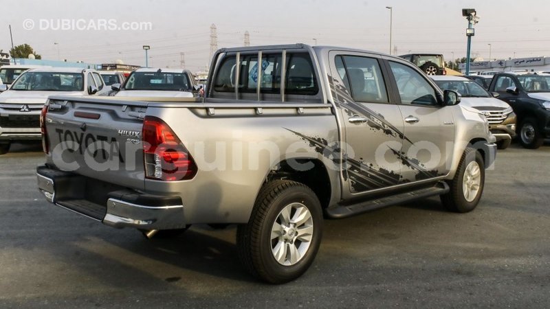 Big with watermark toyota hilux conakry import dubai 4330