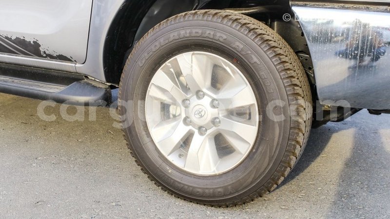 Big with watermark toyota hilux conakry import dubai 4330