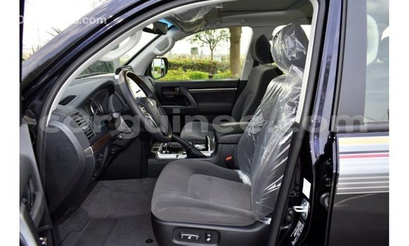 Buy Import Toyota Land Cruiser Black Car in Import - Dubai in Conakry Buy Import Toyota Land Cruiser Black Car in Import - Dubai in Conakry