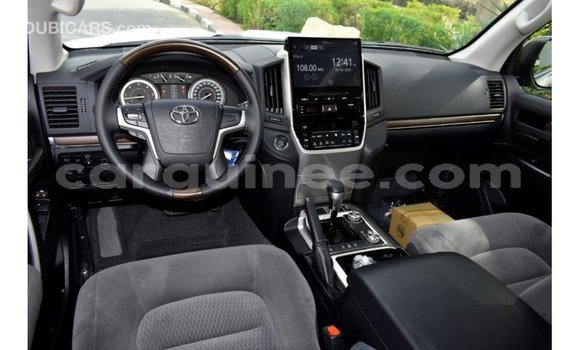 Buy Import Toyota Land Cruiser Black Car in Import - Dubai in Conakry Buy Import Toyota Land Cruiser Black Car in Import - Dubai in Conakry