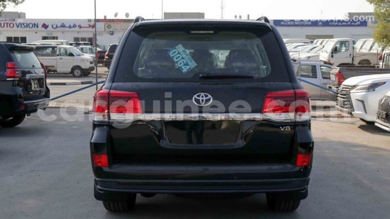 Big with watermark toyota land cruiser conakry import dubai 4334