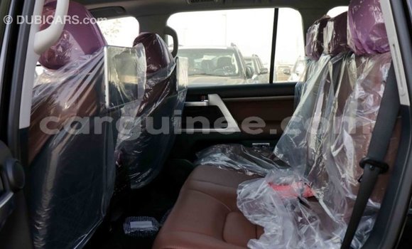 Buy Import Toyota Land Cruiser Black Car in Import - Dubai in Conakry Buy Import Toyota Land Cruiser Black Car in Import - Dubai in Conakry