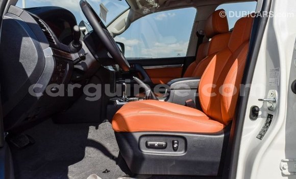 Buy Import Toyota Land Cruiser White Car in Import - Dubai in Conakry Buy Import Toyota Land Cruiser White Car in Import - Dubai in Conakry
