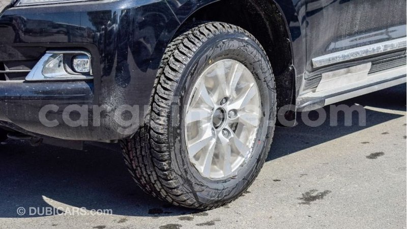 Big with watermark toyota land cruiser conakry import dubai 4337