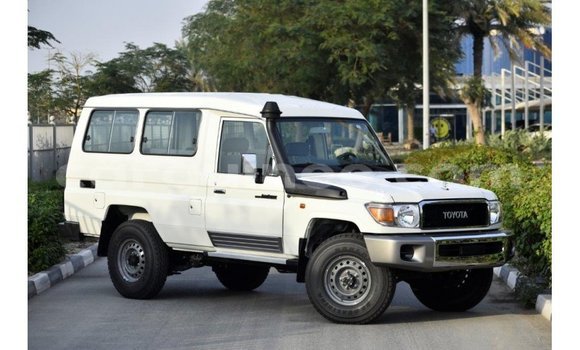 Buy Import Toyota Land Cruiser White Car in Import - Dubai in Conakry Buy Import Toyota Land Cruiser White Car in Import - Dubai in Conakry
