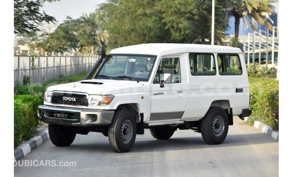Buy Import Toyota Land Cruiser White Car in Import - Dubai in Conakry Buy Import Toyota Land Cruiser White Car in Import - Dubai in Conakry