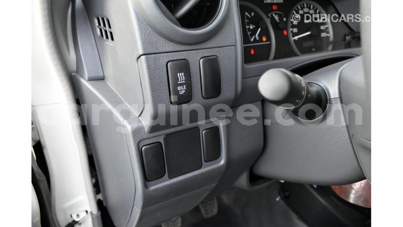 Big with watermark toyota land cruiser conakry import dubai 4340