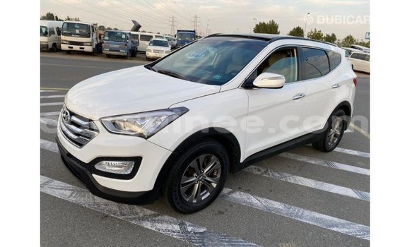 Acheter Import Voiture Hyundai Santa Fe Blanc à Import - Dubai, Conakry Acheter Import Voiture Hyundai Santa Fe Blanc à Import - Dubai, Conakry