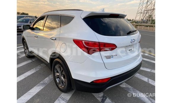 Acheter Import Voiture Hyundai Santa Fe Blanc à Import - Dubai, Conakry Acheter Import Voiture Hyundai Santa Fe Blanc à Import - Dubai, Conakry