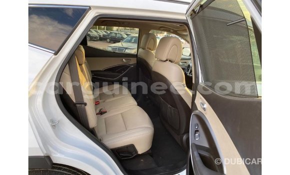 Acheter Import Voiture Hyundai Santa Fe Blanc à Import - Dubai, Conakry Acheter Import Voiture Hyundai Santa Fe Blanc à Import - Dubai, Conakry