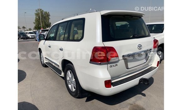 Buy Import Toyota Land Cruiser White Car in Import - Dubai in Conakry Buy Import Toyota Land Cruiser White Car in Import - Dubai in Conakry