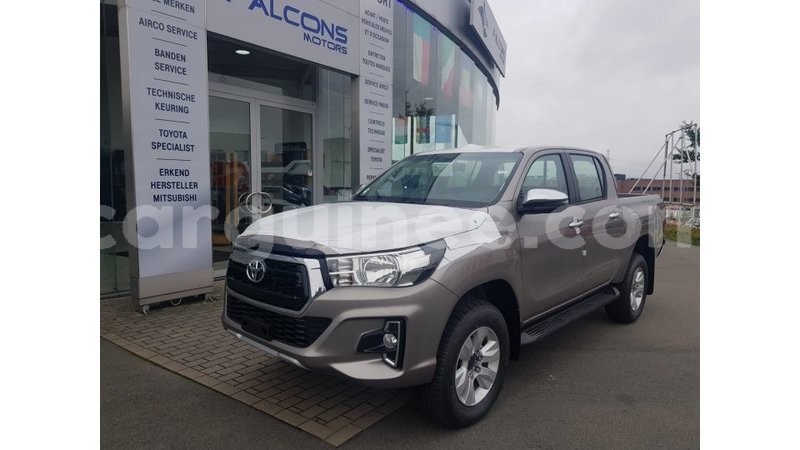 Big with watermark toyota hilux conakry import dubai 4350