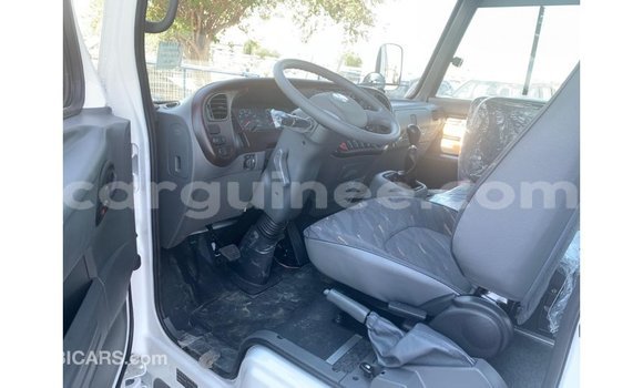 Buy Import Hyundai Accent White Car in Import - Dubai in Conakry Buy Import Hyundai Accent White Car in Import - Dubai in Conakry