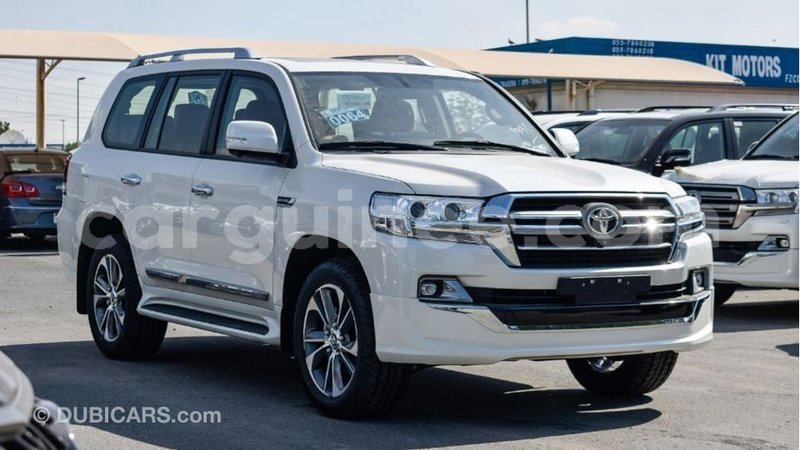 Big with watermark toyota land cruiser conakry import dubai 4353