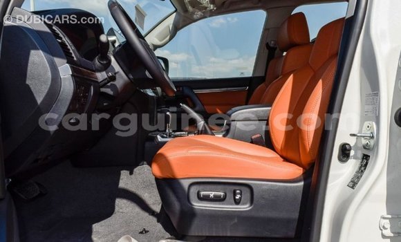 Buy Import Toyota Land Cruiser White Car in Import - Dubai in Conakry Buy Import Toyota Land Cruiser White Car in Import - Dubai in Conakry