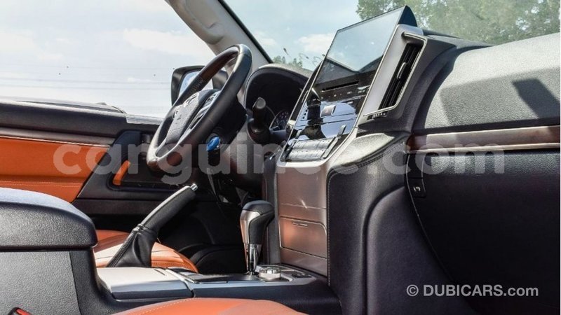 Big with watermark toyota land cruiser conakry import dubai 4353
