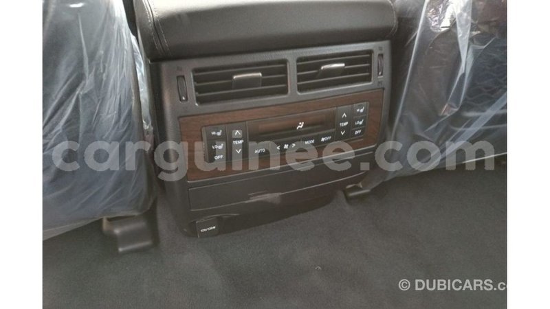 Big with watermark toyota land cruiser conakry import dubai 4361