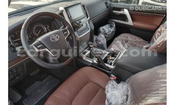 Buy Import Toyota Land Cruiser White Car in Import - Dubai in Conakry Buy Import Toyota Land Cruiser White Car in Import - Dubai in Conakry