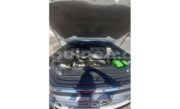 Buy Import Toyota Land Cruiser Black Car in Import - Dubai in Conakry Buy Import Toyota Land Cruiser Black Car in Import - Dubai in Conakry