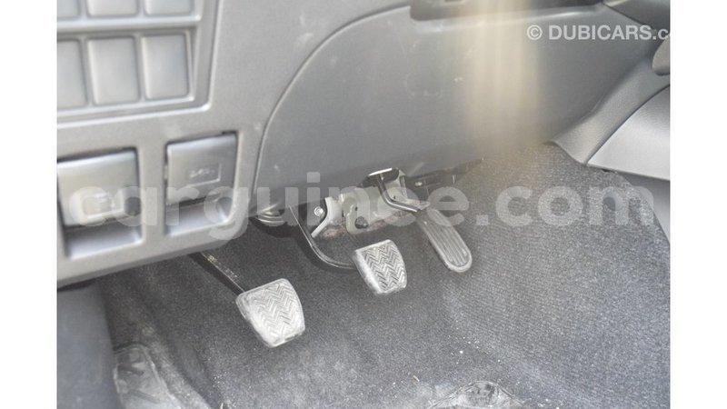 Big with watermark toyota hilux conakry import dubai 4381