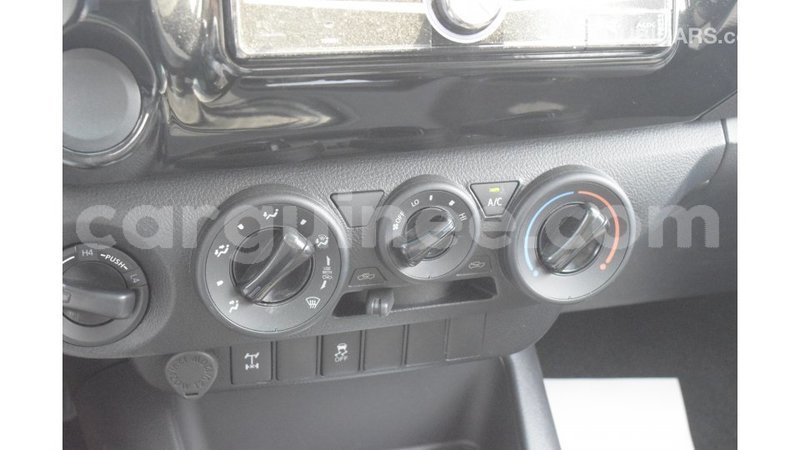 Big with watermark toyota hilux conakry import dubai 4381