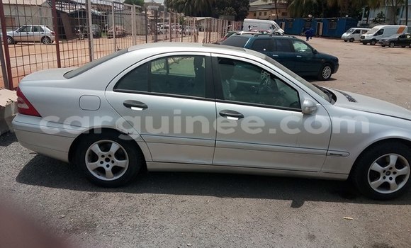 Acheter Occasion Voiture Mercedes‒Benz 190 Gris à Conakry au Conakry Acheter Occasion Voiture Mercedes‒Benz 190 Gris à Conakry au Conakry