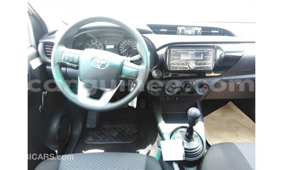 Buy Import Toyota Hilux White Car in Import - Dubai in Conakry Buy Import Toyota Hilux White Car in Import - Dubai in Conakry