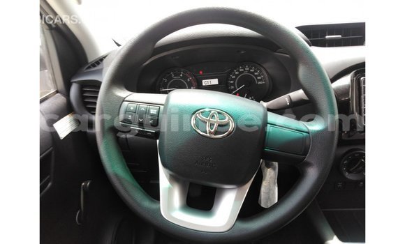 Buy Import Toyota Hilux White Car in Import - Dubai in Conakry Buy Import Toyota Hilux White Car in Import - Dubai in Conakry