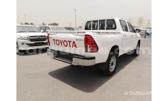 Buy Import Toyota Hilux White Car in Import - Dubai in Conakry Buy Import Toyota Hilux White Car in Import - Dubai in Conakry