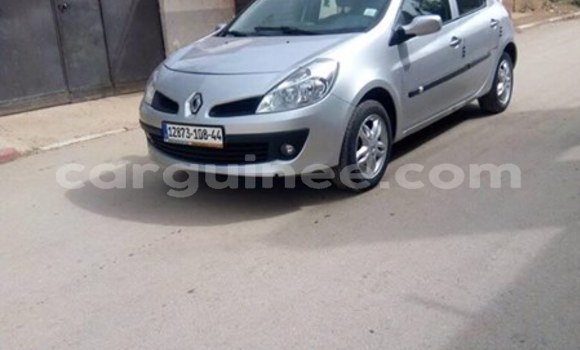 Acheter Occasion Voiture Renault Clio Gris à Conakry au Conakry Acheter Occasion Voiture Renault Clio Gris à Conakry au Conakry