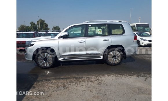 Buy Import Toyota Land Cruiser Other Car in Import - Dubai in Conakry Buy Import Toyota Land Cruiser Other Car in Import - Dubai in Conakry