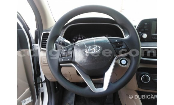 Buy Import Hyundai Tucson White Car in Import - Dubai in Conakry Buy Import Hyundai Tucson White Car in Import - Dubai in Conakry