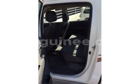 Buy Import Toyota Hilux White Car in Import - Dubai in Conakry Buy Import Toyota Hilux White Car in Import - Dubai in Conakry