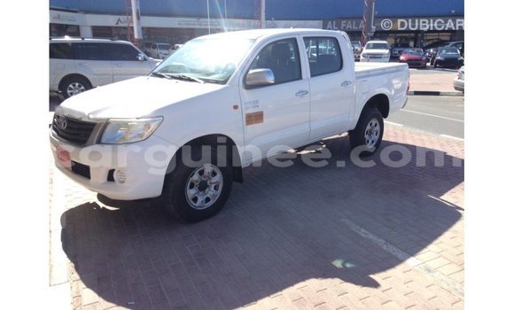 Buy Import Toyota Hilux White Car in Import - Dubai in Conakry Buy Import Toyota Hilux White Car in Import - Dubai in Conakry