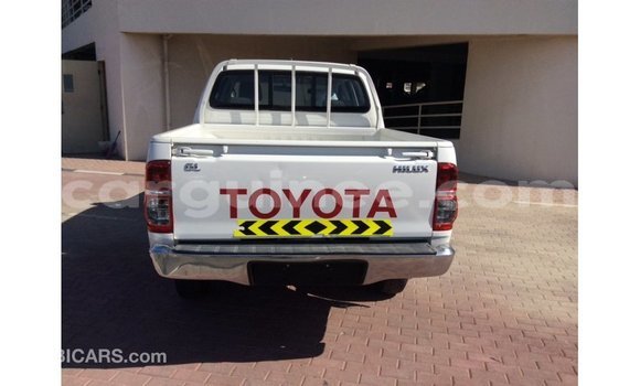 Buy Import Toyota Hilux White Car in Import - Dubai in Conakry Buy Import Toyota Hilux White Car in Import - Dubai in Conakry