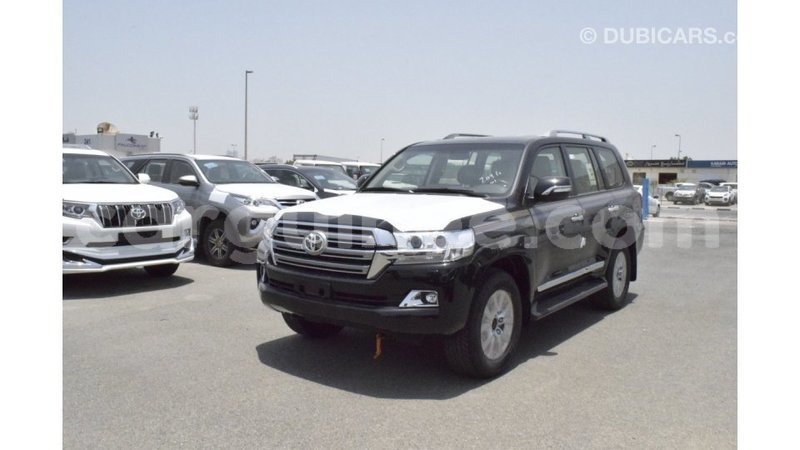 Big with watermark toyota land cruiser conakry import dubai 4426